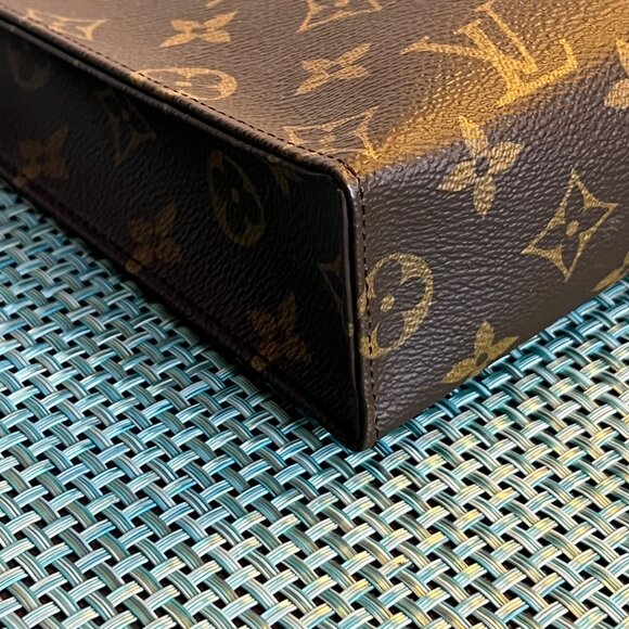NEW Louis Vuitton Monogram Canvas Toiletry 26 Pouch - Picture 7 of 12